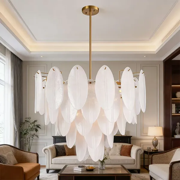 ¿Qué materiales se utilizan en los candelabros modernos?