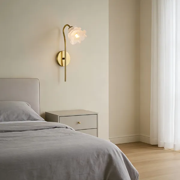 Cómo combinar apliques de pared modernos con un dormitorio